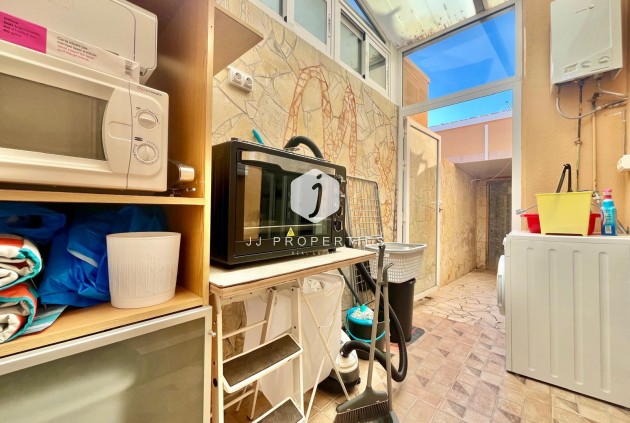 Resale - Villa -
Orihuela Costa - Los Almendros-la Florida