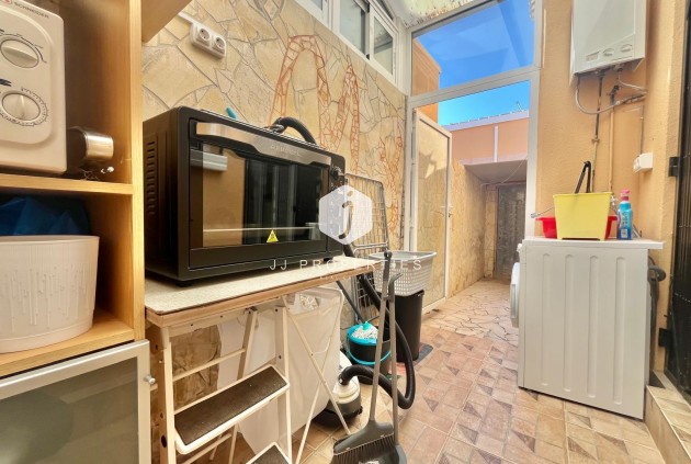 Resale - Villa -
Orihuela Costa - Los Almendros-la Florida