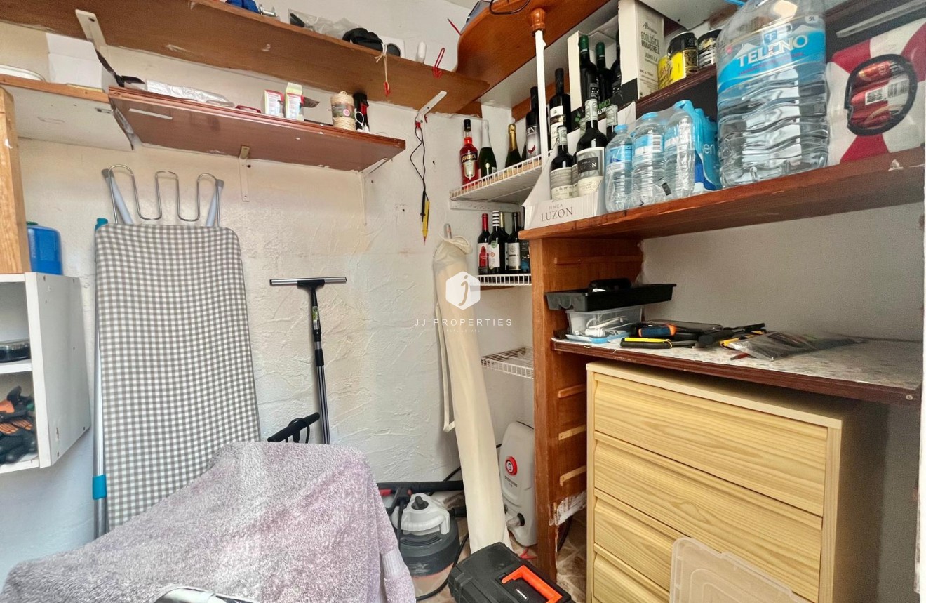 Resale - Villa -
Orihuela Costa - Los Almendros-la Florida