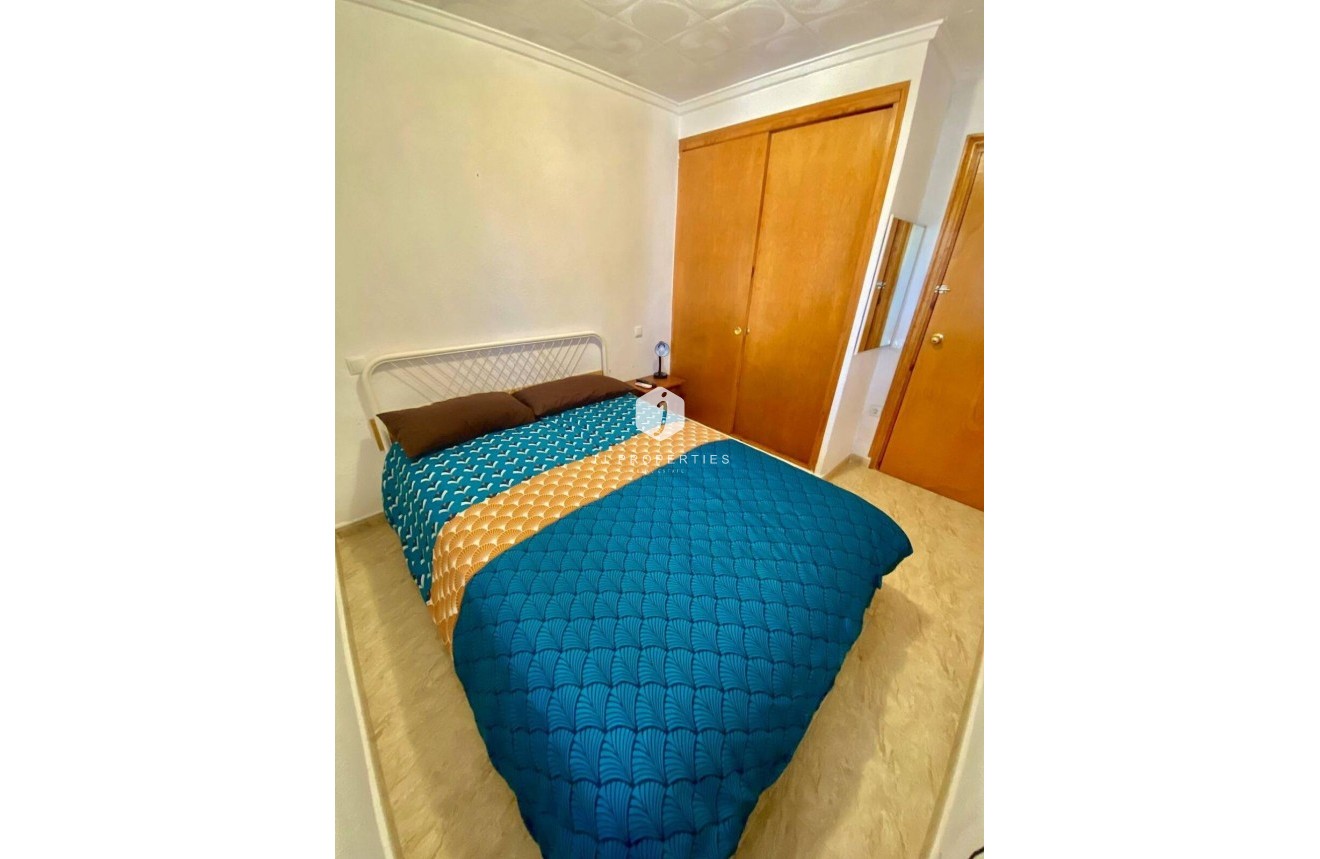 Resale - Chalet -
Torrevieja - La Siesta - El Salado - Torreta