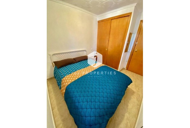 Resale - Chalet -
Torrevieja - La Siesta - El Salado - Torreta