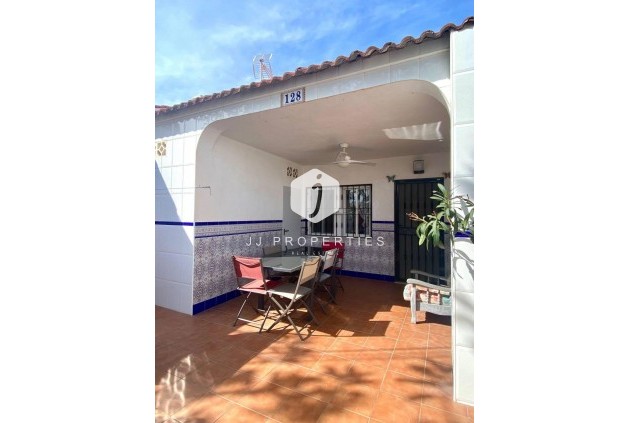 Resale - Chalet -
Torrevieja - La Siesta - El Salado - Torreta