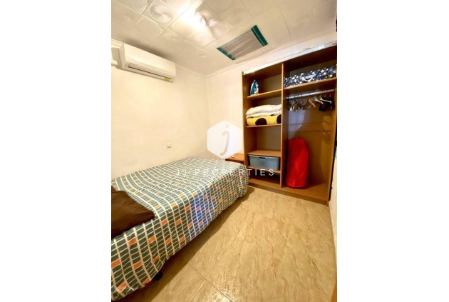 Resale - Chalet -
Torrevieja - La Siesta - El Salado - Torreta