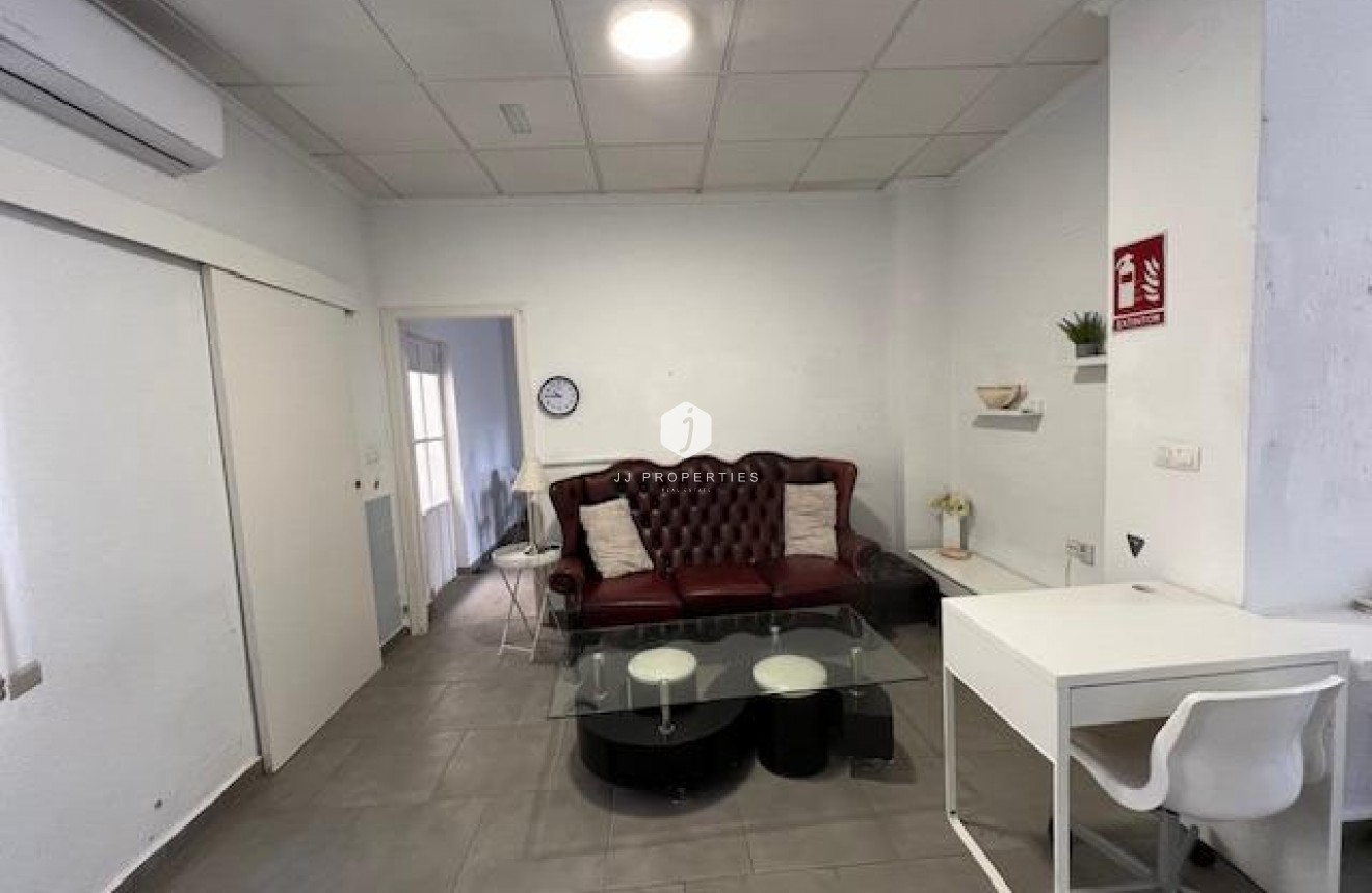 Tweedehands - Chalet -
Dolores - Centro