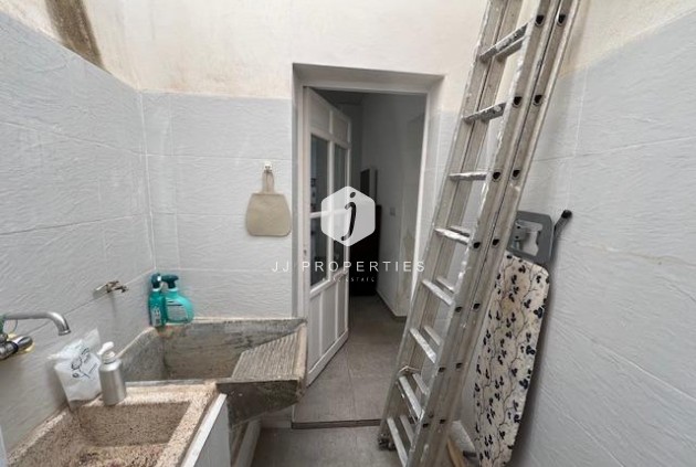 Tweedehands - Chalet -
Dolores - Centro