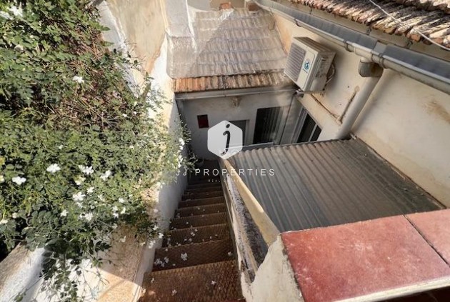 Tweedehands - Chalet -
Dolores - Centro