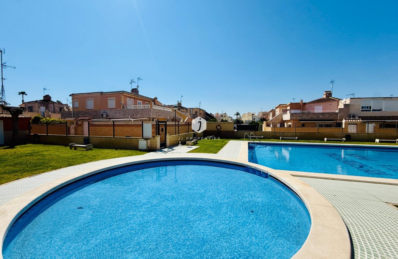 Resale - Chalet -
Torrevieja - Carrefour