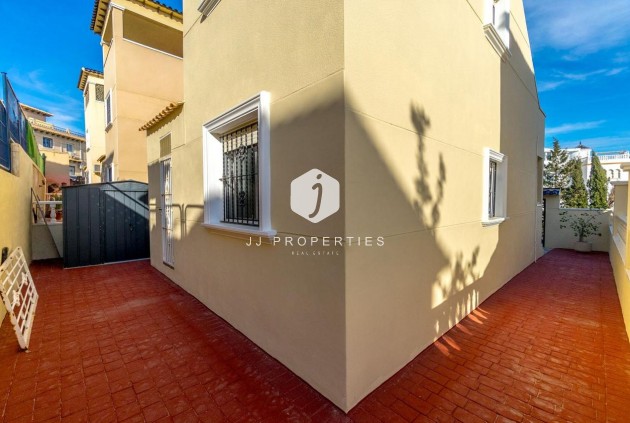 Resale - Villa -
Orihuela Costa - Costa Blanca