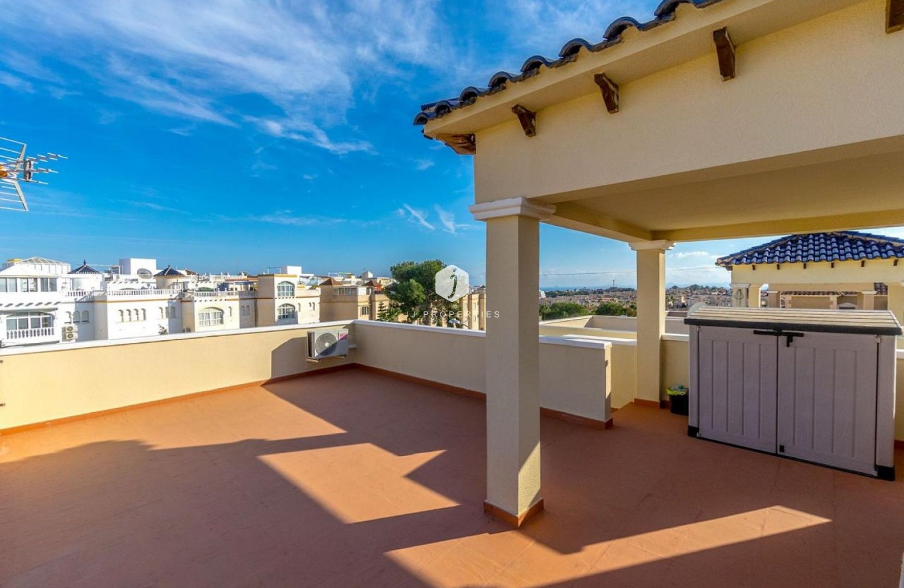 Resale - Villa -
Orihuela Costa - Costa Blanca