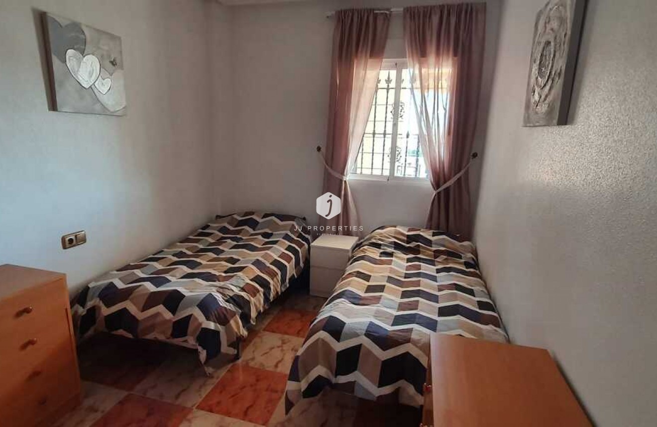 Aus zweiter Hand - Wohnung -
Cabo Roig - Costa Blanca