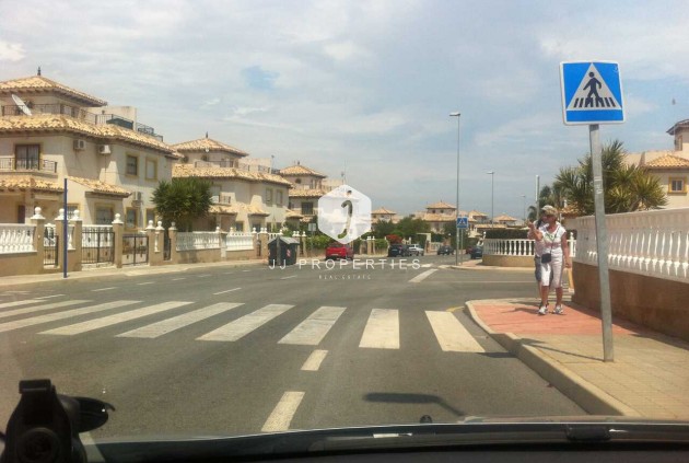 Aus zweiter Hand - Wohnung -
Cabo Roig - Costa Blanca
