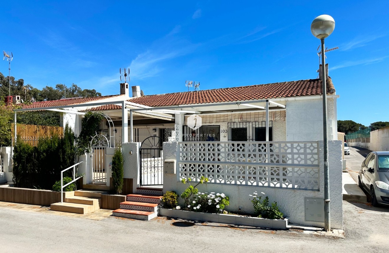 Z drugiej ręki - Szalet -
Guardamar del Segura - Costa Blanca