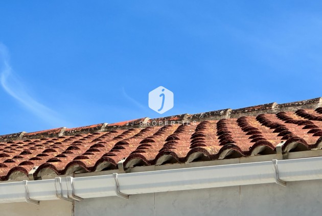 Z drugiej ręki - Szalet -
Guardamar del Segura - Costa Blanca