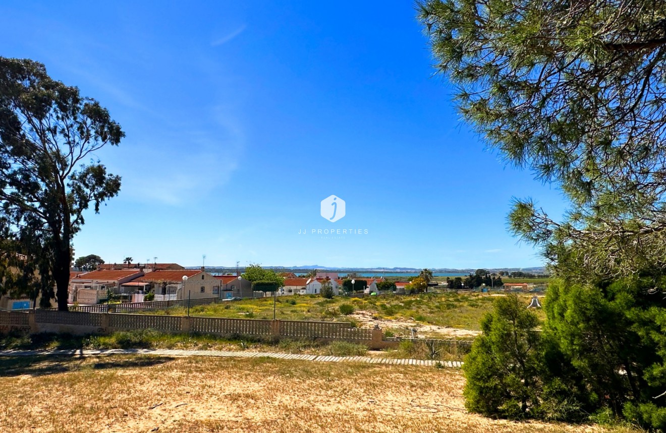 Z drugiej ręki - Szalet -
Guardamar del Segura - Costa Blanca