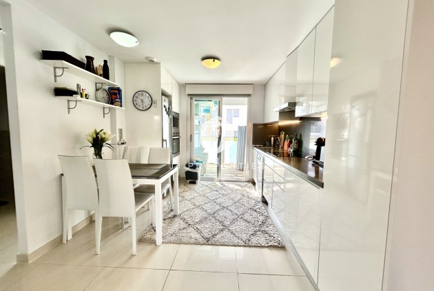 Resale - Apartment / flat -
Punta Prima - Costa Blanca