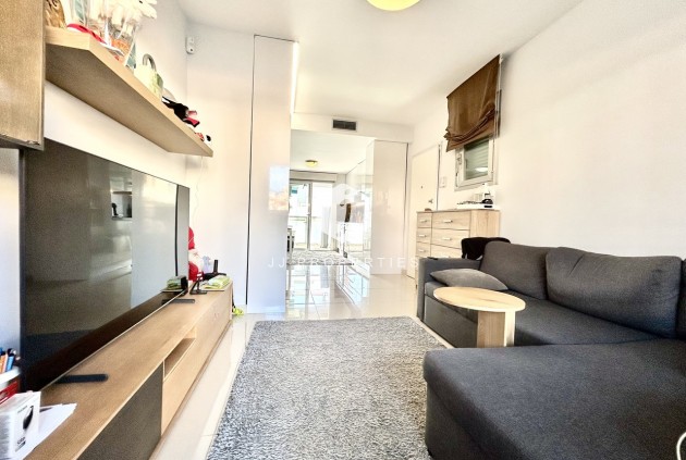 Resale - Apartment / flat -
Punta Prima - Costa Blanca