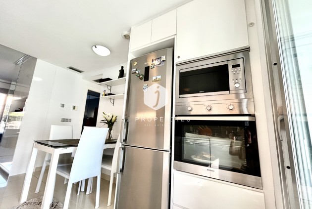 Resale - Apartment / flat -
Punta Prima - Costa Blanca