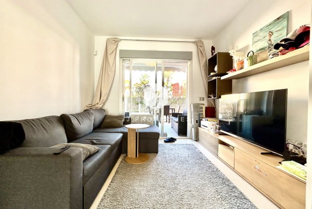 Resale - Apartment / flat -
Punta Prima - Costa Blanca