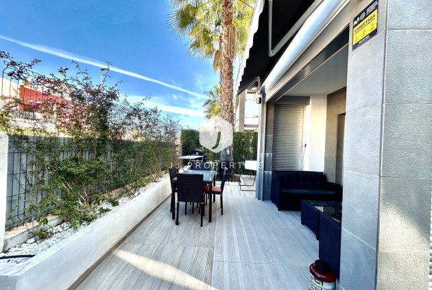 Resale - Apartment / flat -
Punta Prima - Costa Blanca