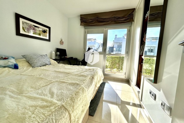 Resale - Apartment / flat -
Punta Prima - Costa Blanca