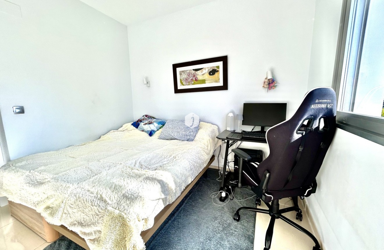 Resale - Apartment / flat -
Punta Prima - Costa Blanca