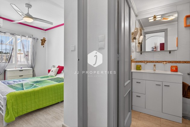 Resale - Apartment / flat -
Orihuela Costa - Costa Blanca