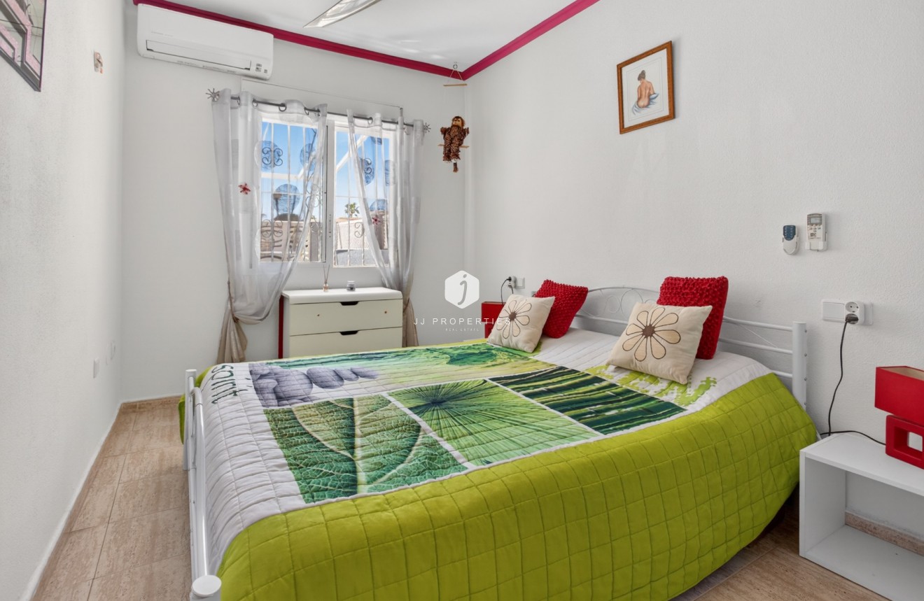 Resale - Apartment / flat -
Orihuela Costa - Costa Blanca