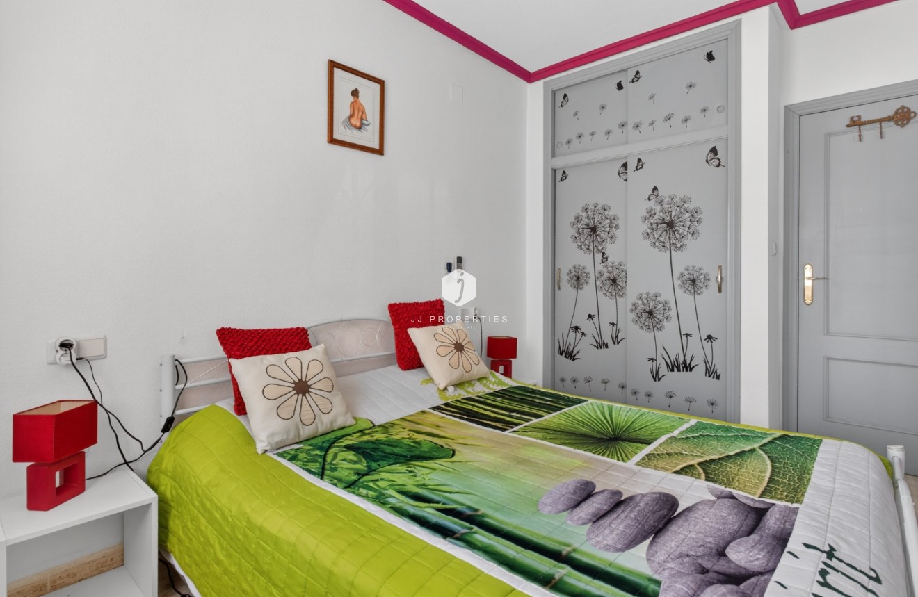 Resale - Apartment / flat -
Orihuela Costa - Costa Blanca