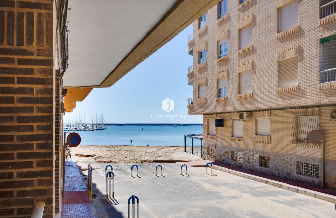 Tweedehands - Appartement / flat -
Torrevieja - Acequion