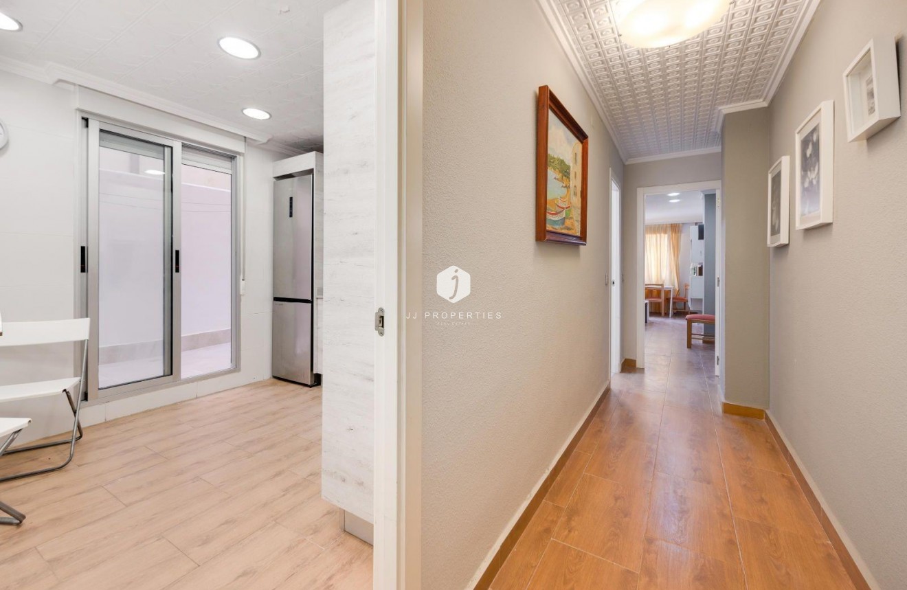 Tweedehands - Appartement / flat -
Torrevieja - Acequion