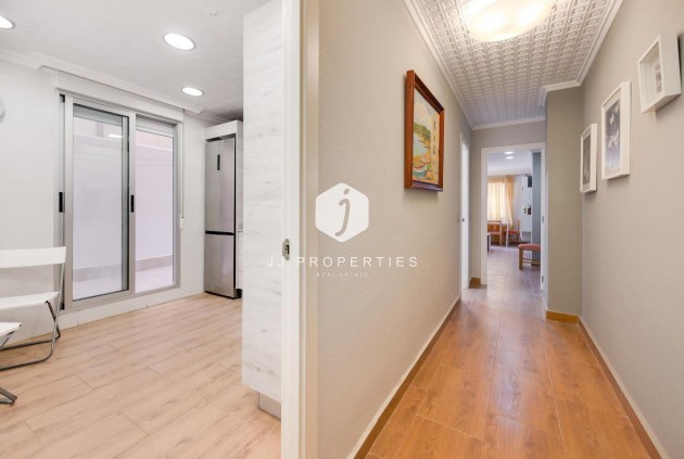 Tweedehands - Appartement / flat -
Torrevieja - Acequion