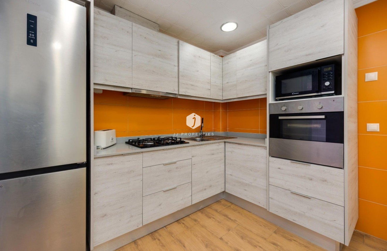 Tweedehands - Appartement / flat -
Torrevieja - Acequion