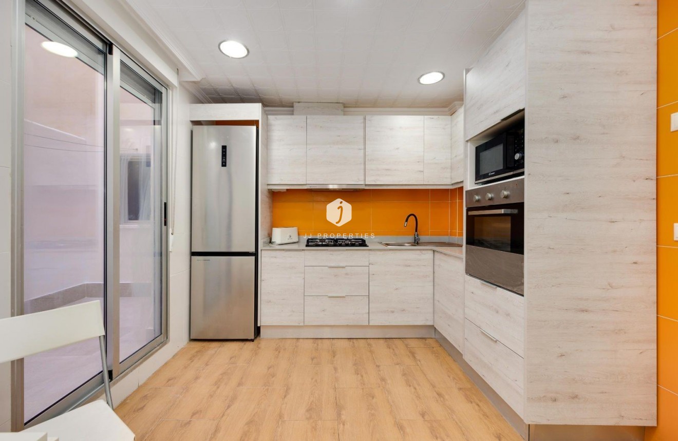 Tweedehands - Appartement / flat -
Torrevieja - Acequion
