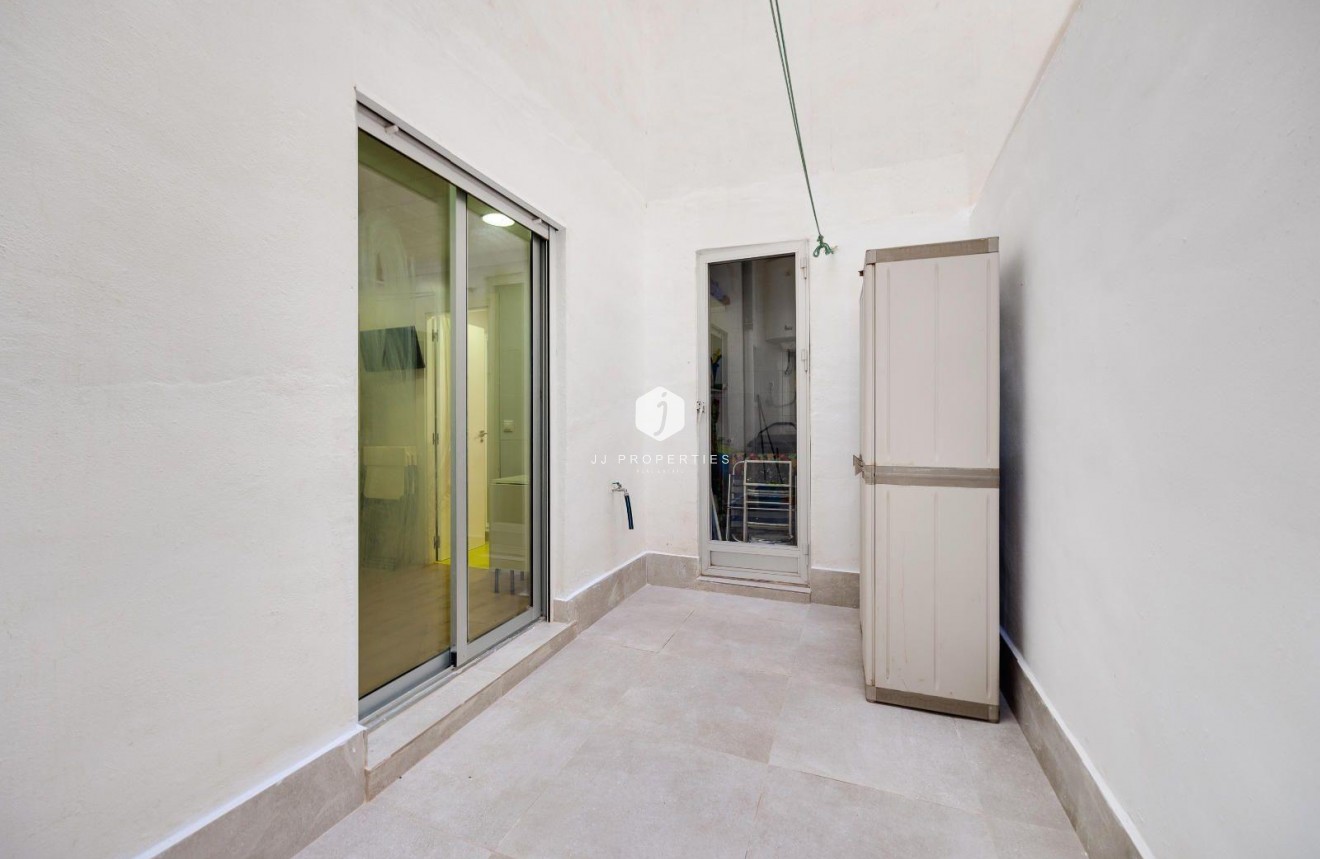 Tweedehands - Appartement / flat -
Torrevieja - Acequion