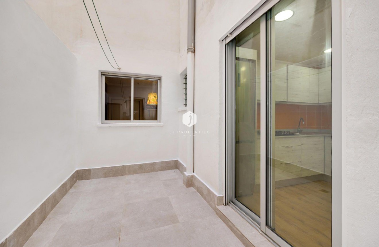 Tweedehands - Appartement / flat -
Torrevieja - Acequion