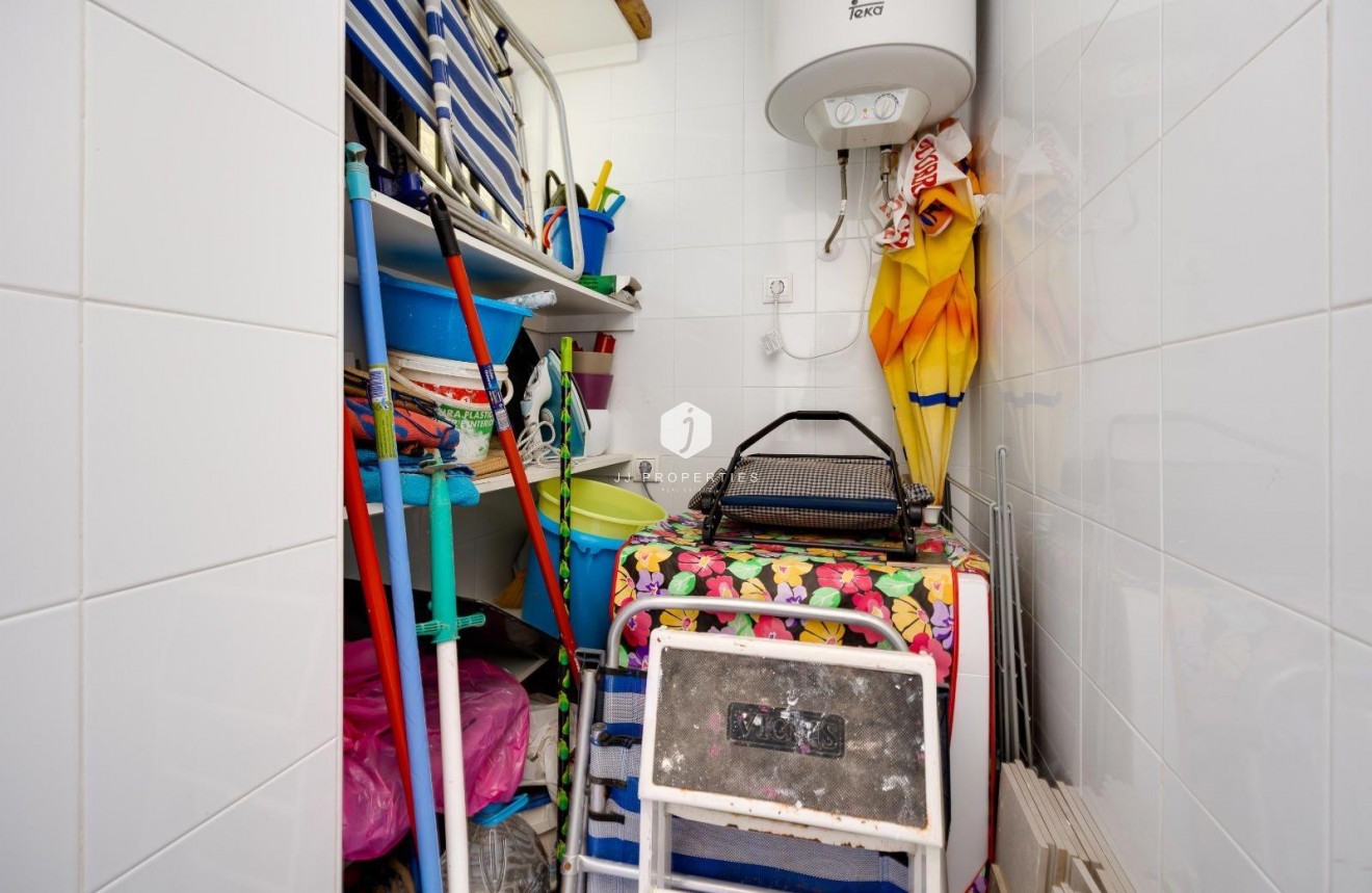 Tweedehands - Appartement / flat -
Torrevieja - Acequion