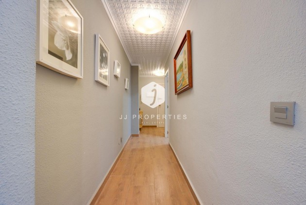 Tweedehands - Appartement / flat -
Torrevieja - Acequion