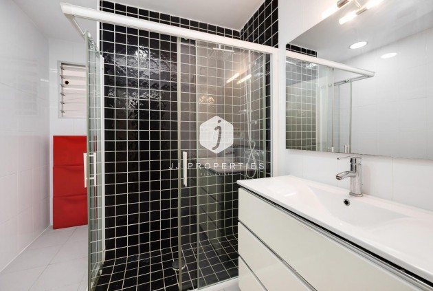 Tweedehands - Appartement / flat -
Torrevieja - Acequion