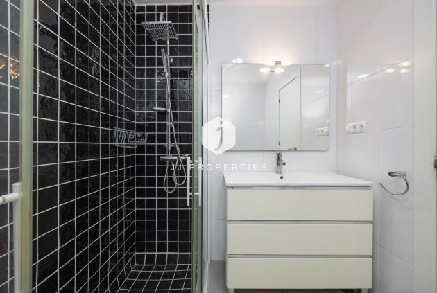 Tweedehands - Appartement / flat -
Torrevieja - Acequion
