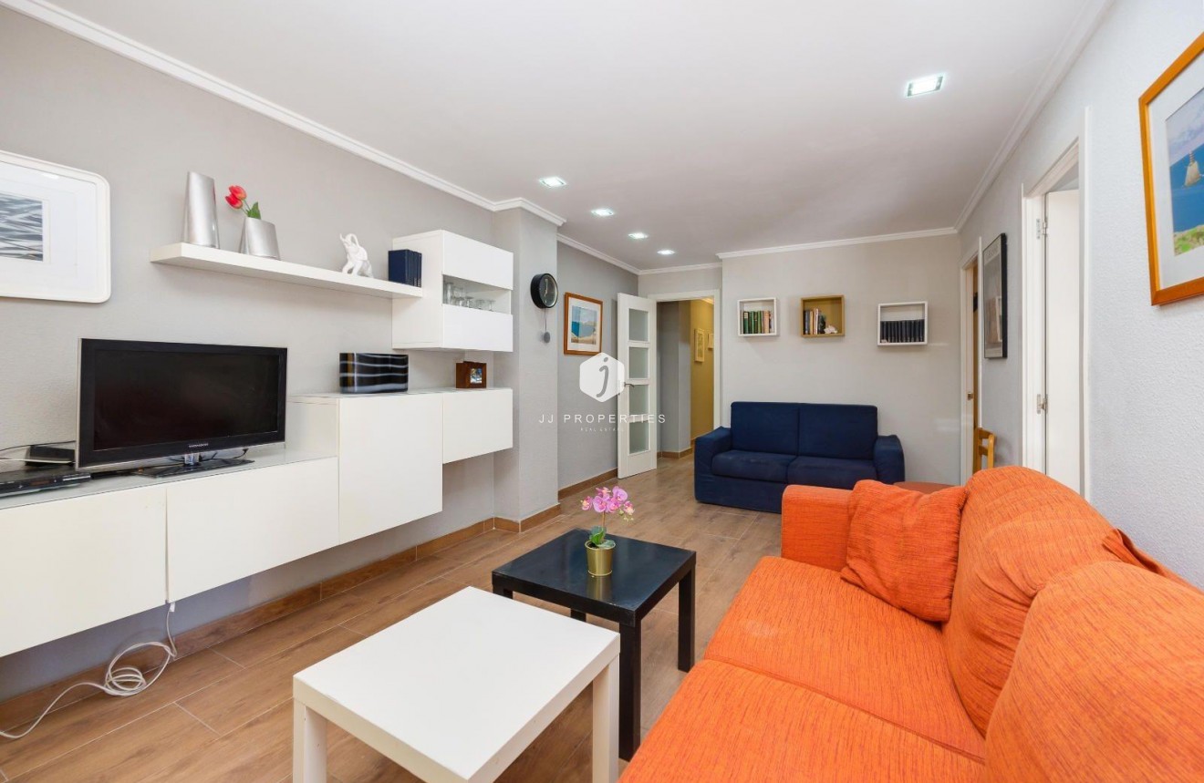 Tweedehands - Appartement / flat -
Torrevieja - Acequion