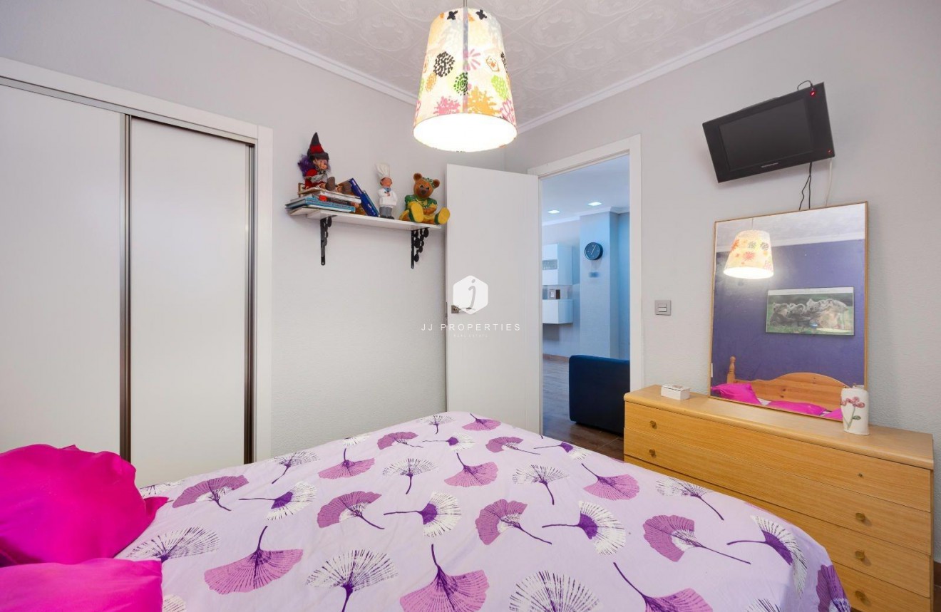 Tweedehands - Appartement / flat -
Torrevieja - Acequion