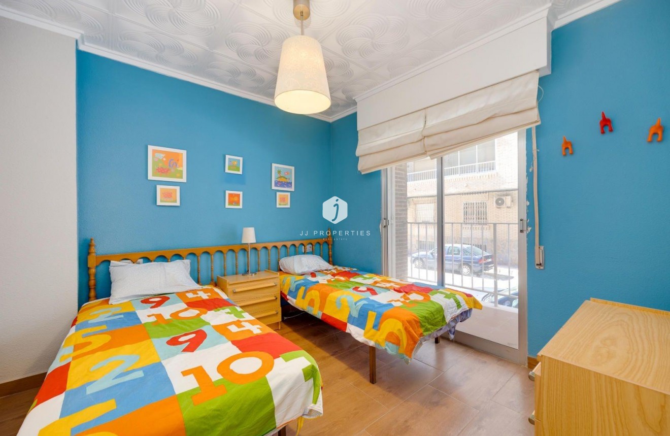 Tweedehands - Appartement / flat -
Torrevieja - Acequion