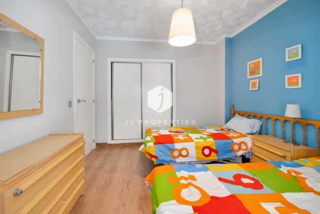 Tweedehands - Appartement / flat -
Torrevieja - Acequion