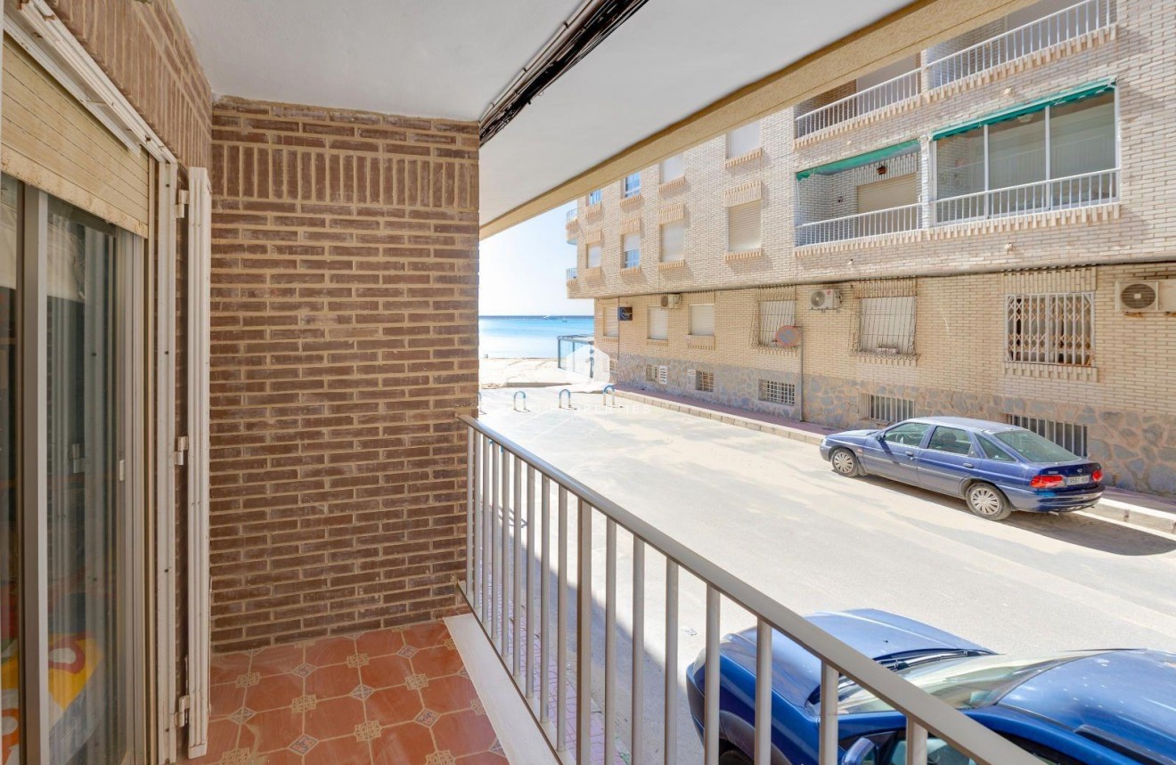Tweedehands - Appartement / flat -
Torrevieja - Acequion
