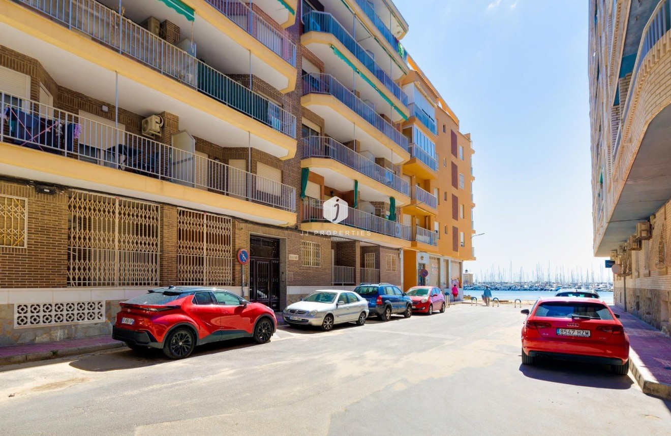 Tweedehands - Appartement / flat -
Torrevieja - Acequion