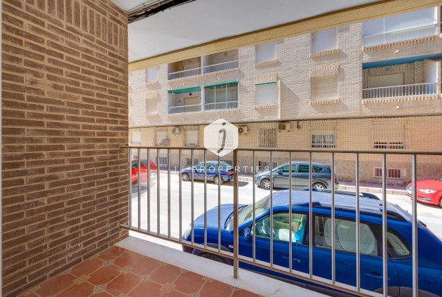 Tweedehands - Appartement / flat -
Torrevieja - Acequion