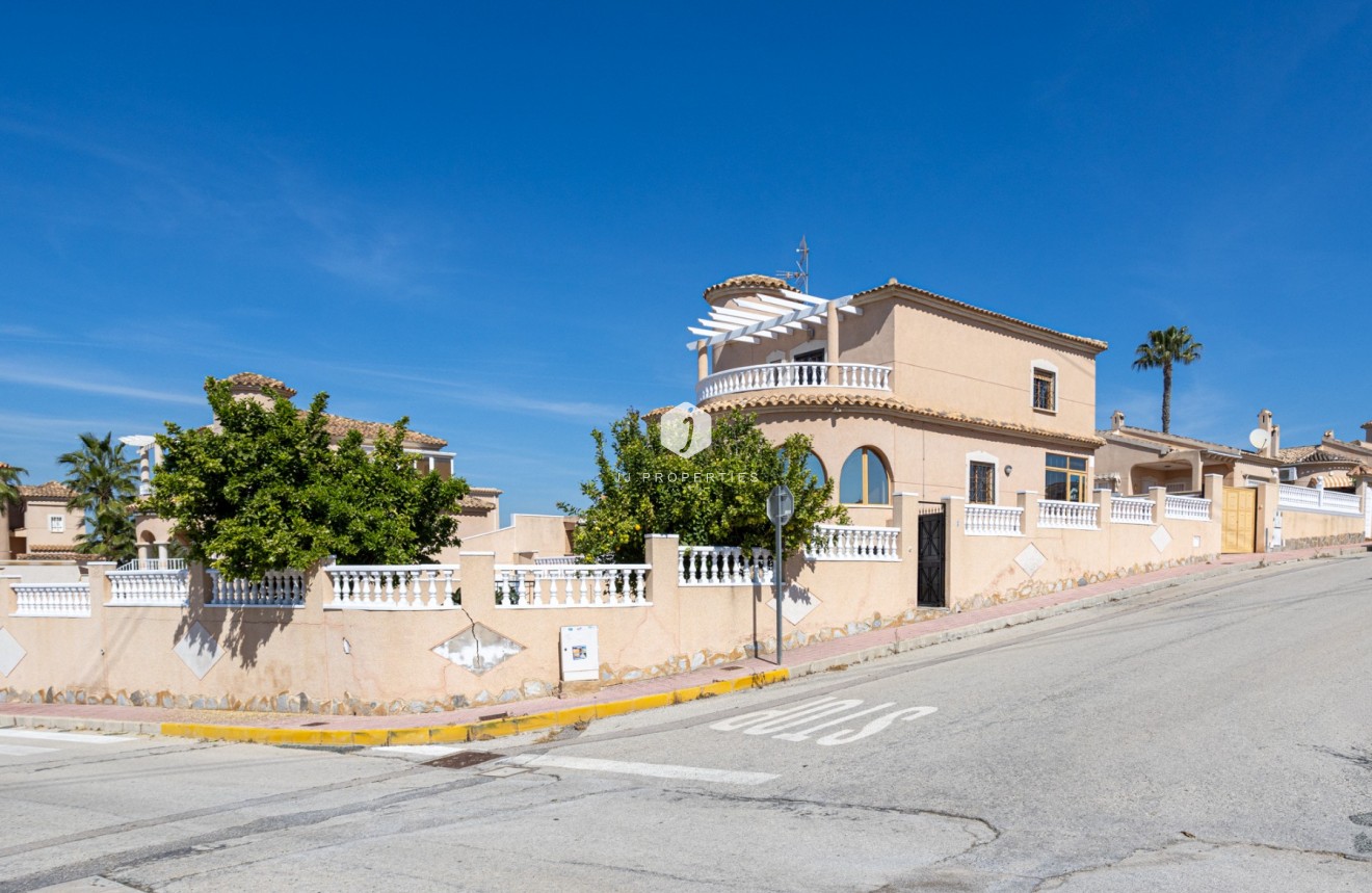 Aus zweiter Hand - Villa -
Benijofar - Costa Blanca