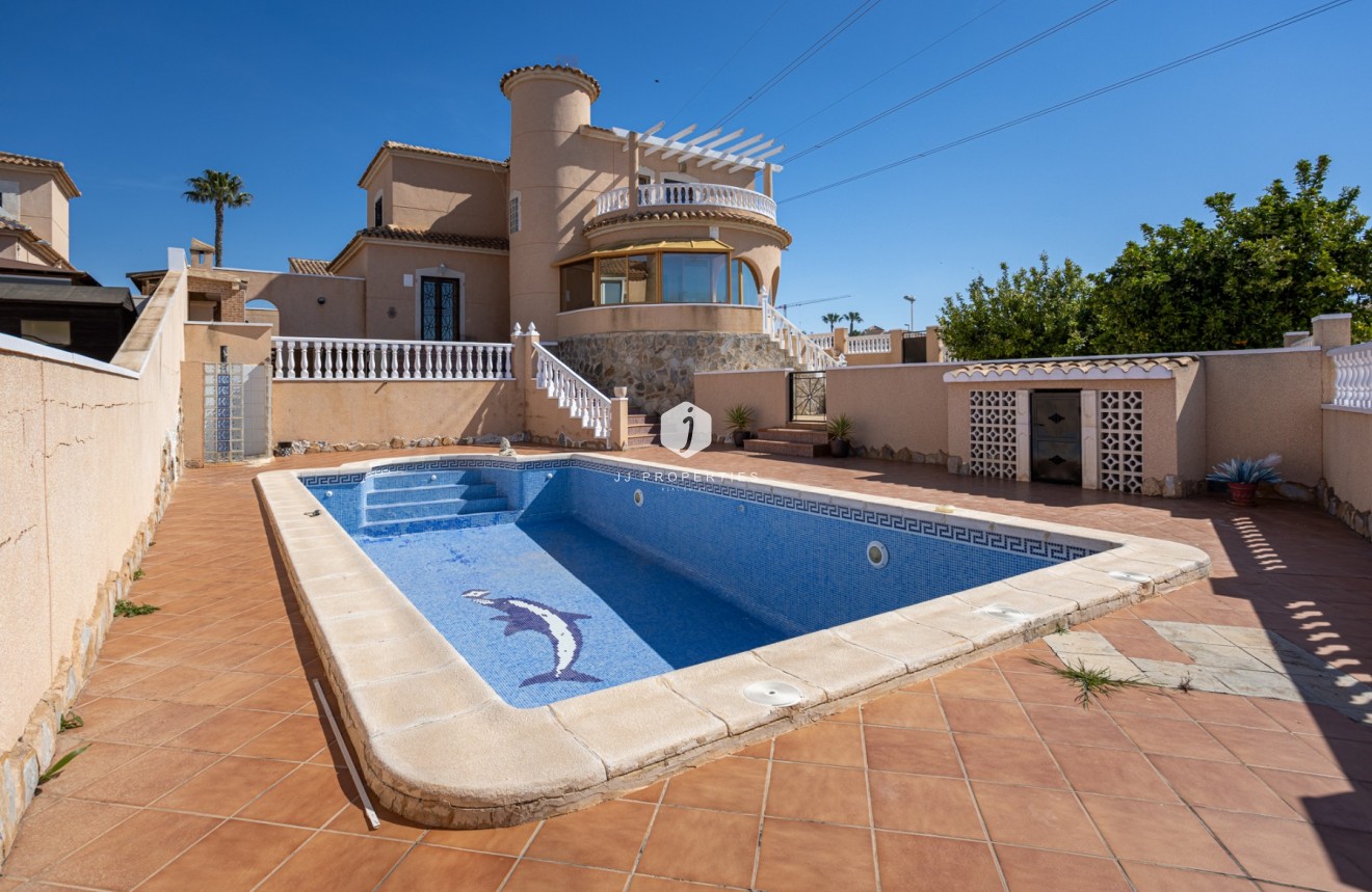 Aus zweiter Hand - Villa -
Benijofar - Costa Blanca