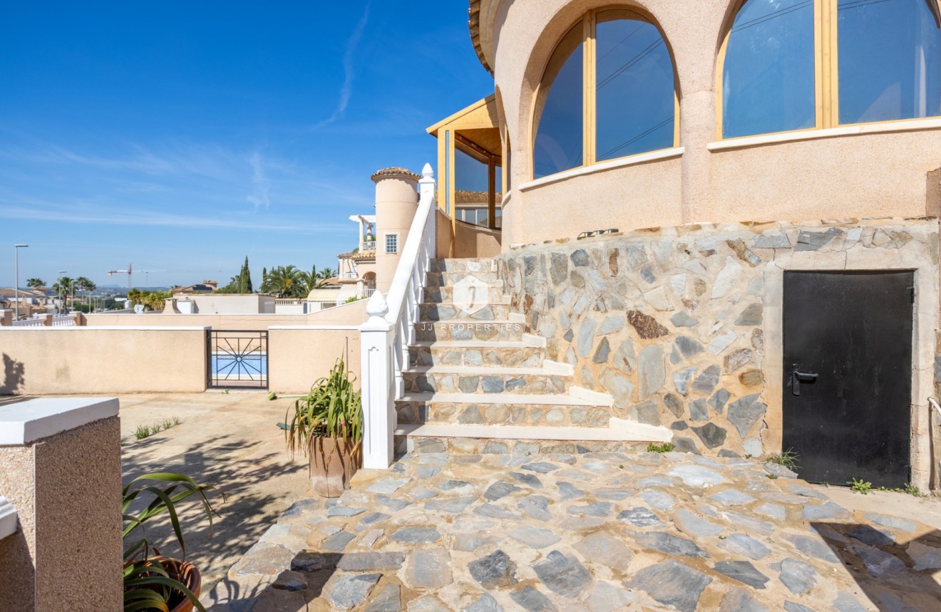 Aus zweiter Hand - Villa -
Benijofar - Costa Blanca