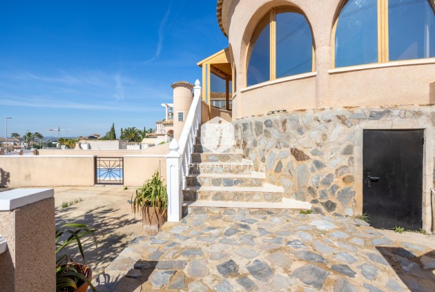Aus zweiter Hand - Villa -
Benijofar - Costa Blanca